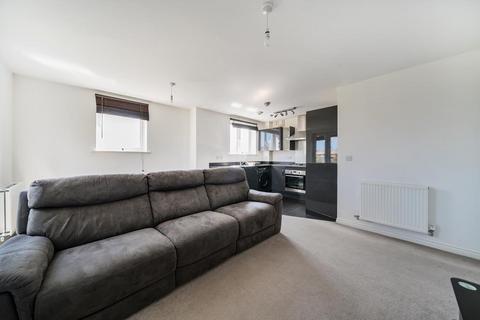 2 bedroom flat for sale, Aylesbury,  Buckinghamshire,  HP18
