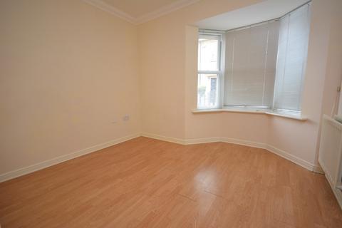 4 bedroom detached house to rent, Ridgewell Avenue, CM1