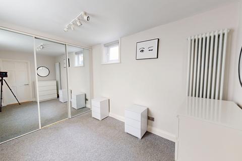 1 bedroom flat to rent, Oriental Place, Brighton, BN1