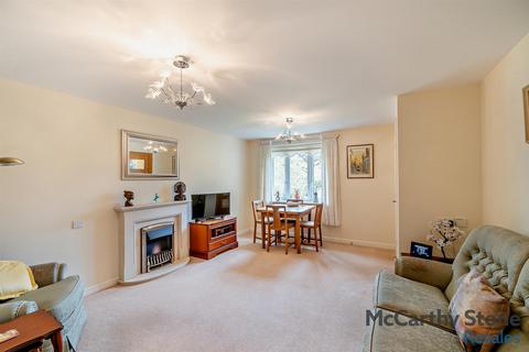 1 bedroom apartment for sale, Holmcroft Court, Charlton Road, Shepton Mallet