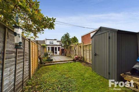 undefined, London Road, Staines-Upon-Thames, Middlesex, TW18
