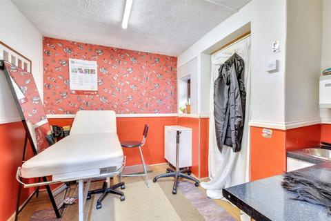 Shop for sale, Hucknall Road, Nottingham