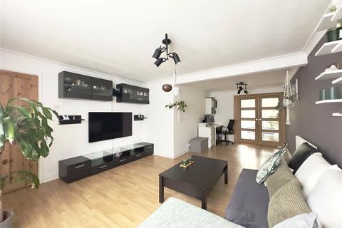 8 Leonard Avenue, Swanscombe, DA10 0EY