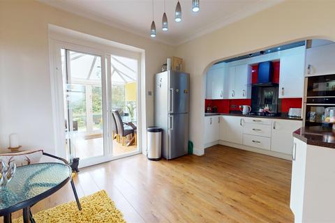 3 bedroom terraced house for sale, Beacon Road, Wibsey, Bradford