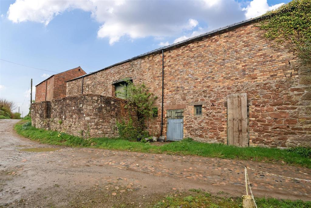 Outbuildings / barns / stores