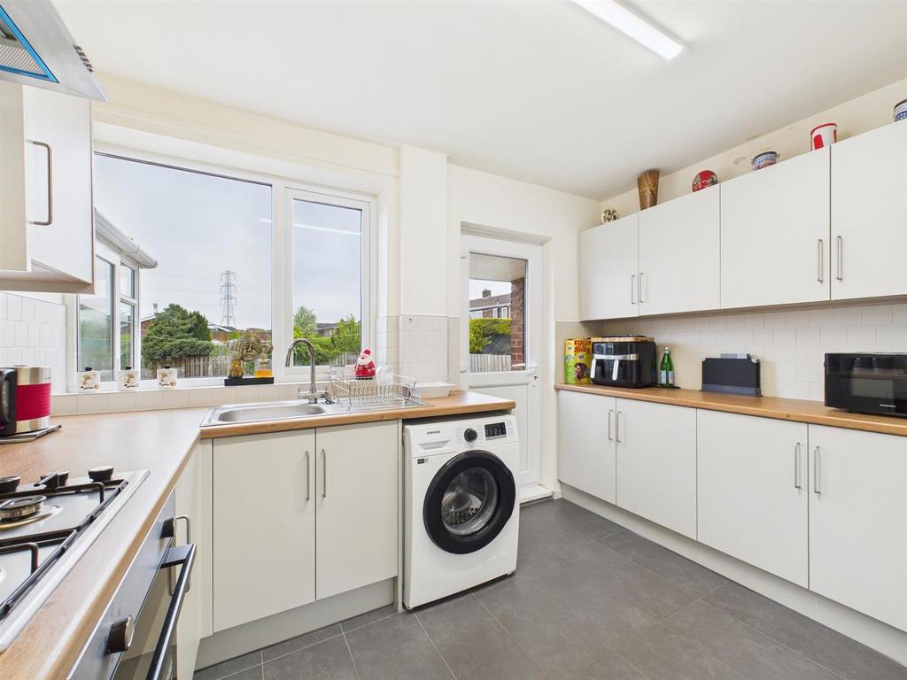 Kitchen 3.jpg