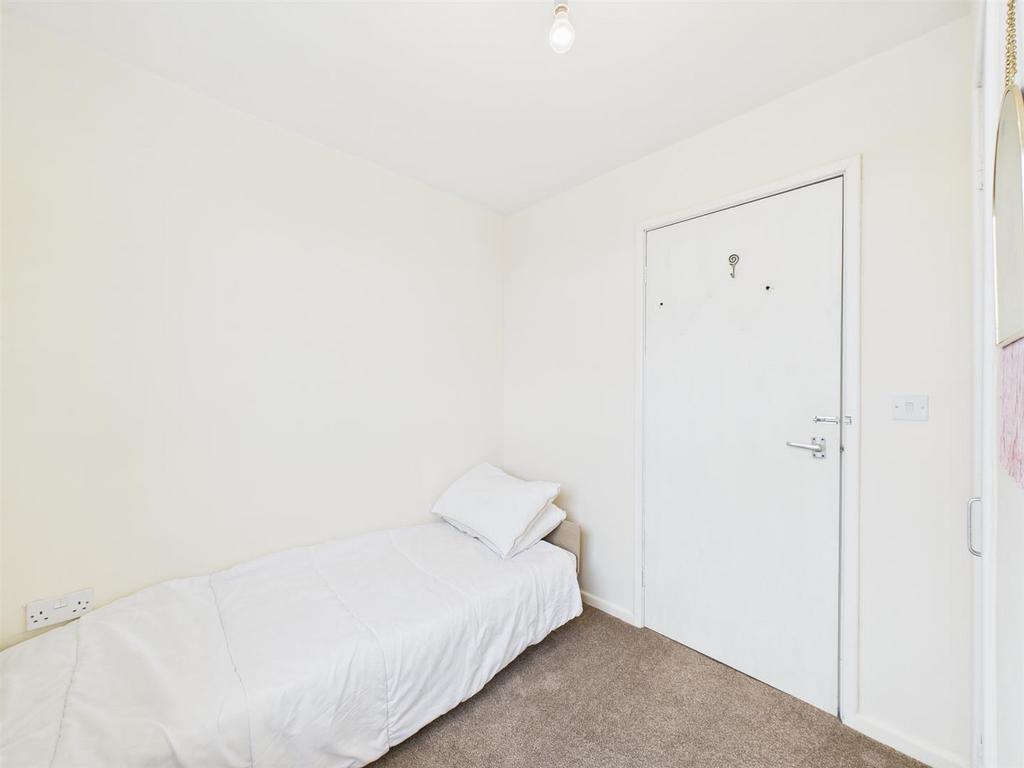 Bed 3 - 3.jpg