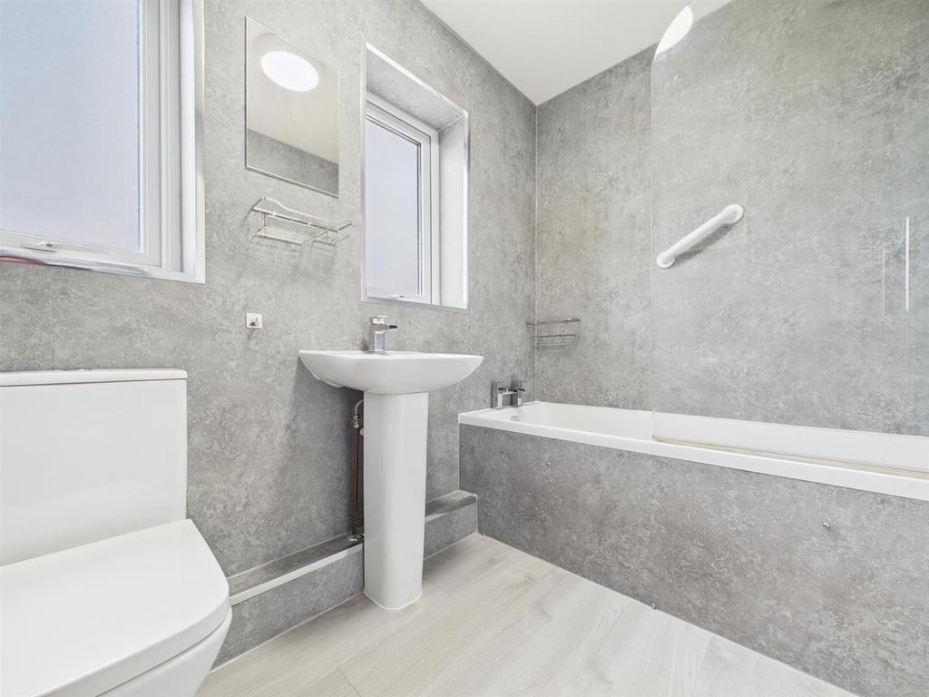 Bath 4.jpg