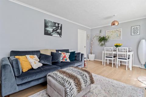 2 bedroom flat for sale, Jupps Lane, Goring-By-Sea, Worthing