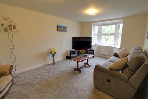 4 bedroom detached house for sale, Peregrine Close, Newent