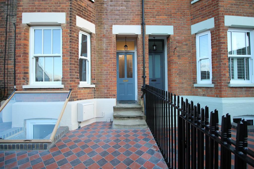 108 B Whinbush FRONT.jpg