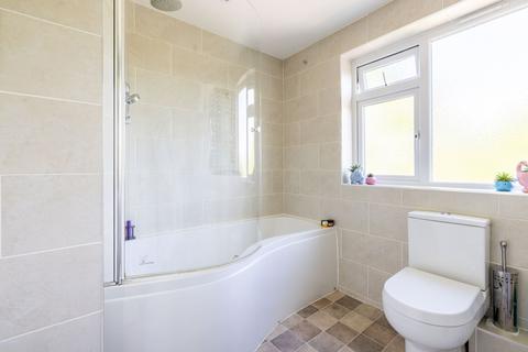 12 Haywardens, Lingfield, RH7 6DW