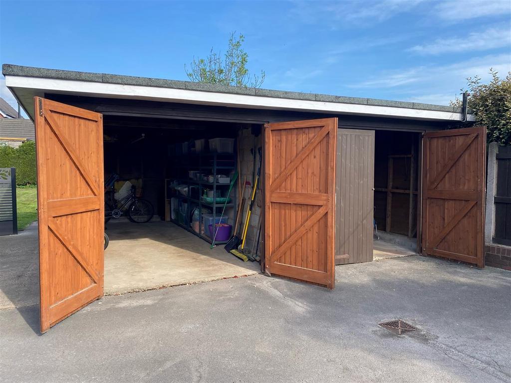 Romery Garage.jpg