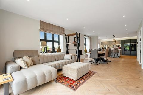 5 bedroom detached house for sale, Moseley Road Hallow, Worcestershire, WR2 6NL