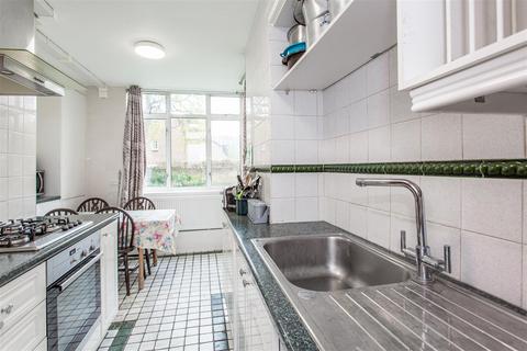 2 bedroom flat for sale, White Horse Lane, Stepney Green, E1