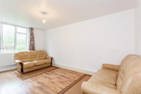 2 bedroom flat for sale, White Horse Lane, Stepney Green, E1