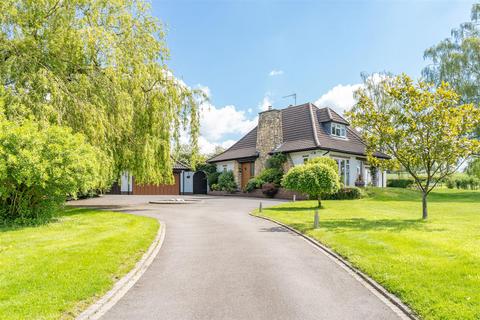 3 bedroom detached house for sale, Common Lane, Mappleborough Green, Studley