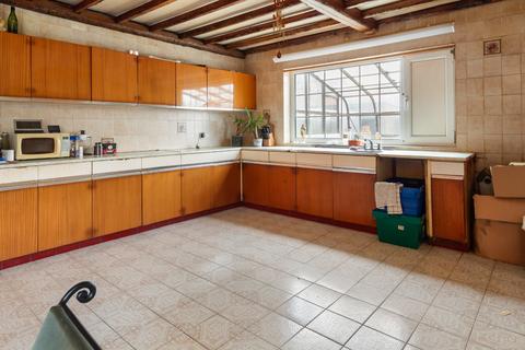 72 Burringham Road, Scunthorpe, DN17 2DE