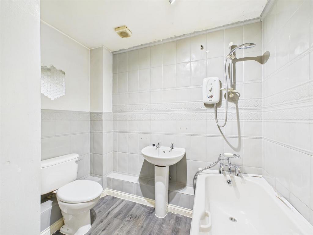 Bath 1.jpg