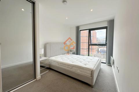 2 bedroom flat to rent, The Axium, 40 Windmill Street, Birmingham B1