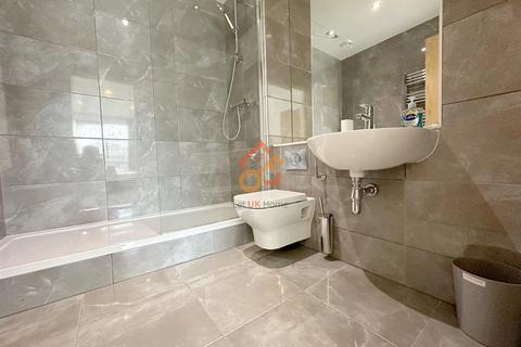 2 bedroom flat to rent, The Axium, 40 Windmill Street, Birmingham B1