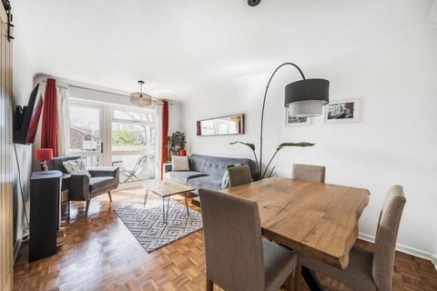 Flat 3, Rosewood Court, 2 Tudor Road, Kingston Upon Thames, KT2 6AW