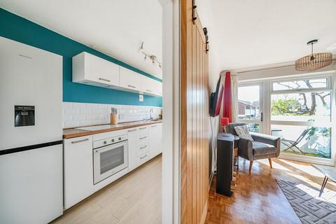 Flat 3, Rosewood Court, 2 Tudor Road, Kingston Upon Thames, KT2 6AW