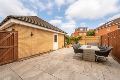5 Kings Reach, Slough, SL3 7QE