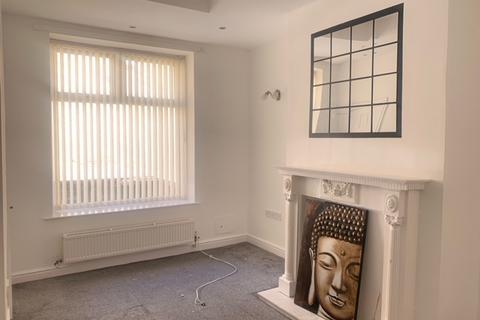 2 bedroom terraced house to rent, Nelson Street, Allerton BD15