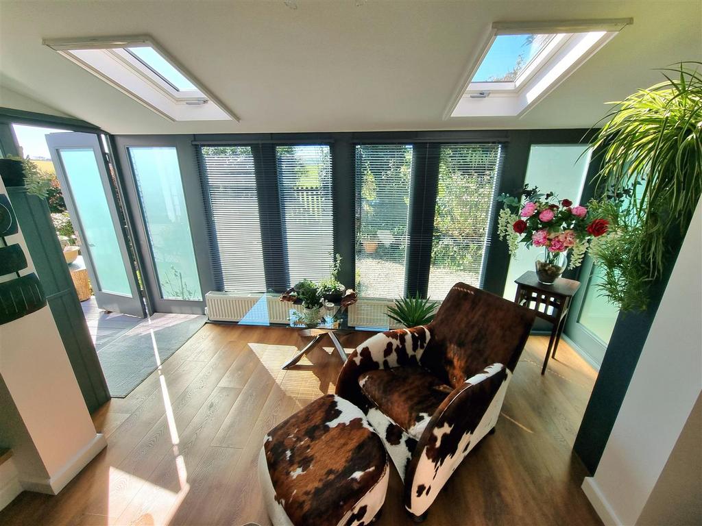 Garden room.jpg