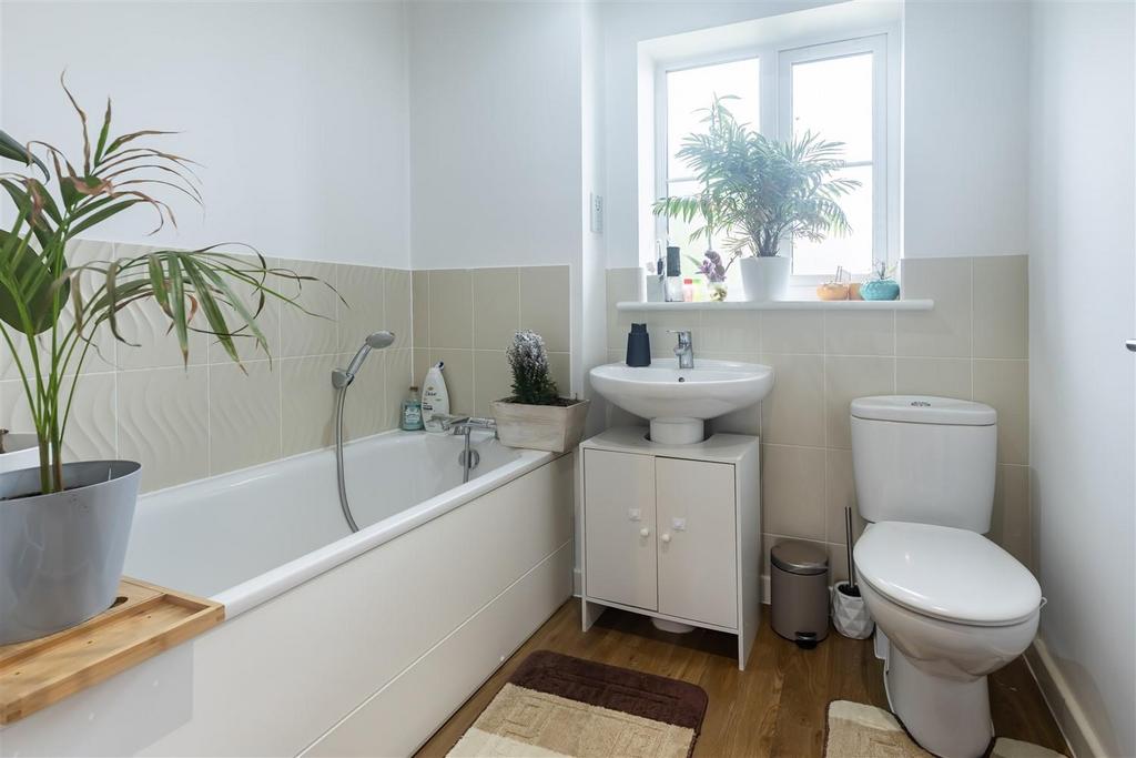 99 Blenheim Sq (13).jpg