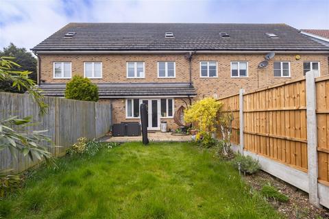 99 Blenheim Square, North Weald, Epping, CM16 6FQ