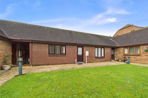 2 bedroom bungalow for sale, Pond Farm Close, Northampton NN5