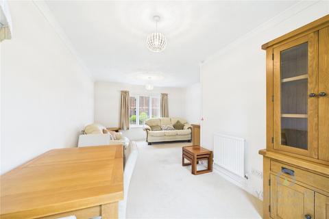 2 bedroom bungalow for sale, Pond Farm Close, Northampton NN5