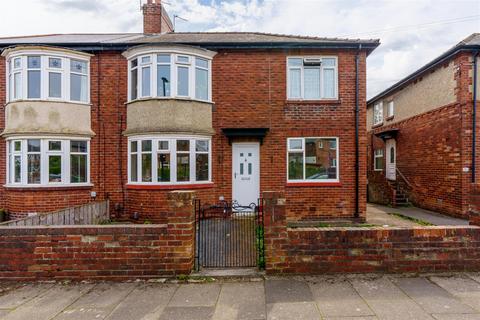 2 bedroom flat to rent, Cornel Road, High Heaton, NE7