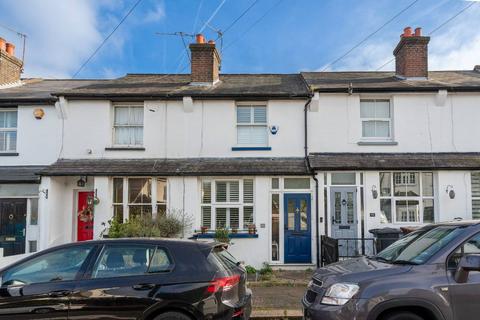 2 bedroom terraced house for sale, Glencoe road, Bushey, WD23