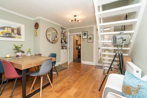 2 bedroom terraced house for sale, Glencoe road, Bushey, WD23