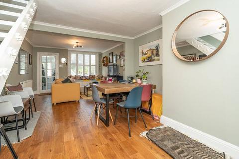 74 Glencoe Road, Bushey, WD23 3DS