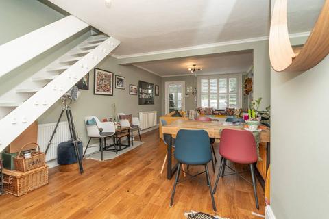 74 Glencoe Road, Bushey, WD23 3DS