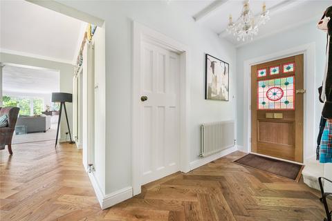 3 Cheapside, Horsell, Woking, GU21 4JG