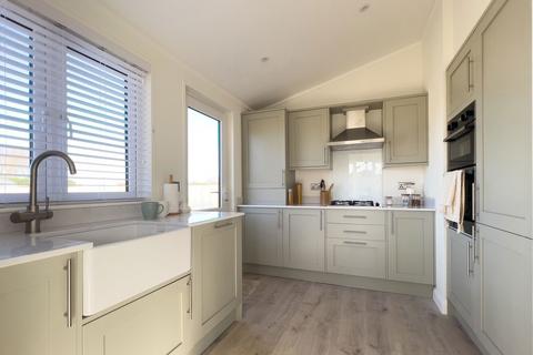 2 bedroom park home for sale, Kings Langley, Hertfordshire, WD4