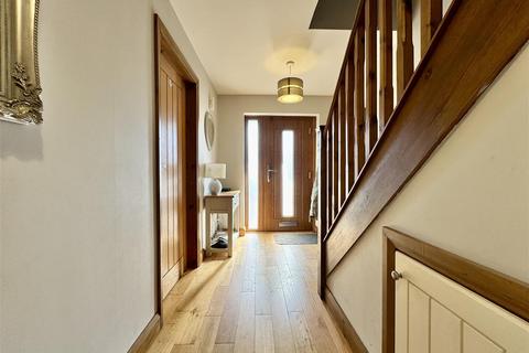 4 bedroom detached house for sale, Honey Head Lane, Honley, Holmfirth, HD9 6RW