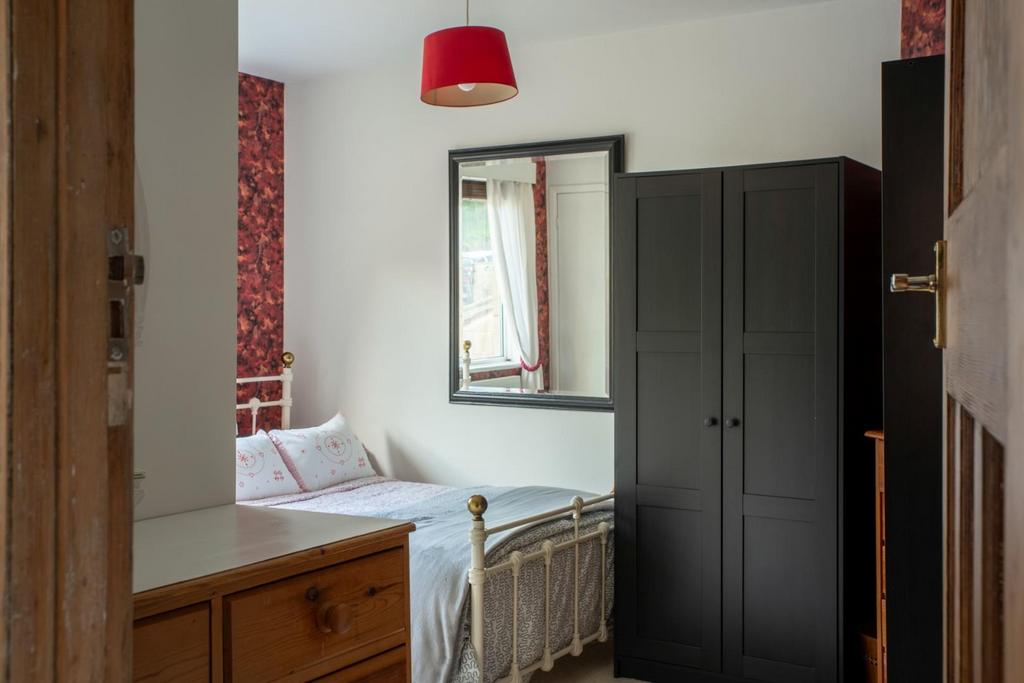 217 Bailbrook Lane Reprocessed-44.jpg