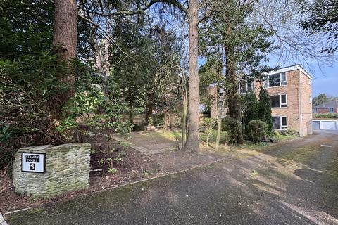Flat 1, Sherwood Lodge, 1 Brunstead Road, Poole, BH12 1EJ