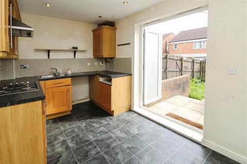 2 bedroom end of terrace house for sale, Beanland Gardens, Bradford BD6