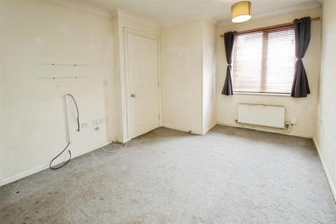 2 bedroom end of terrace house for sale, Beanland Gardens, Bradford BD6