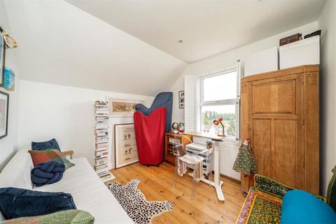 2 bedroom flat for sale, Mycenae Road, London SE3