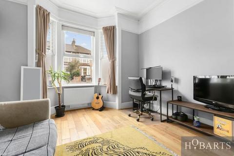 2 bedroom flat for sale, Whittington Road, Bowes Park, N22