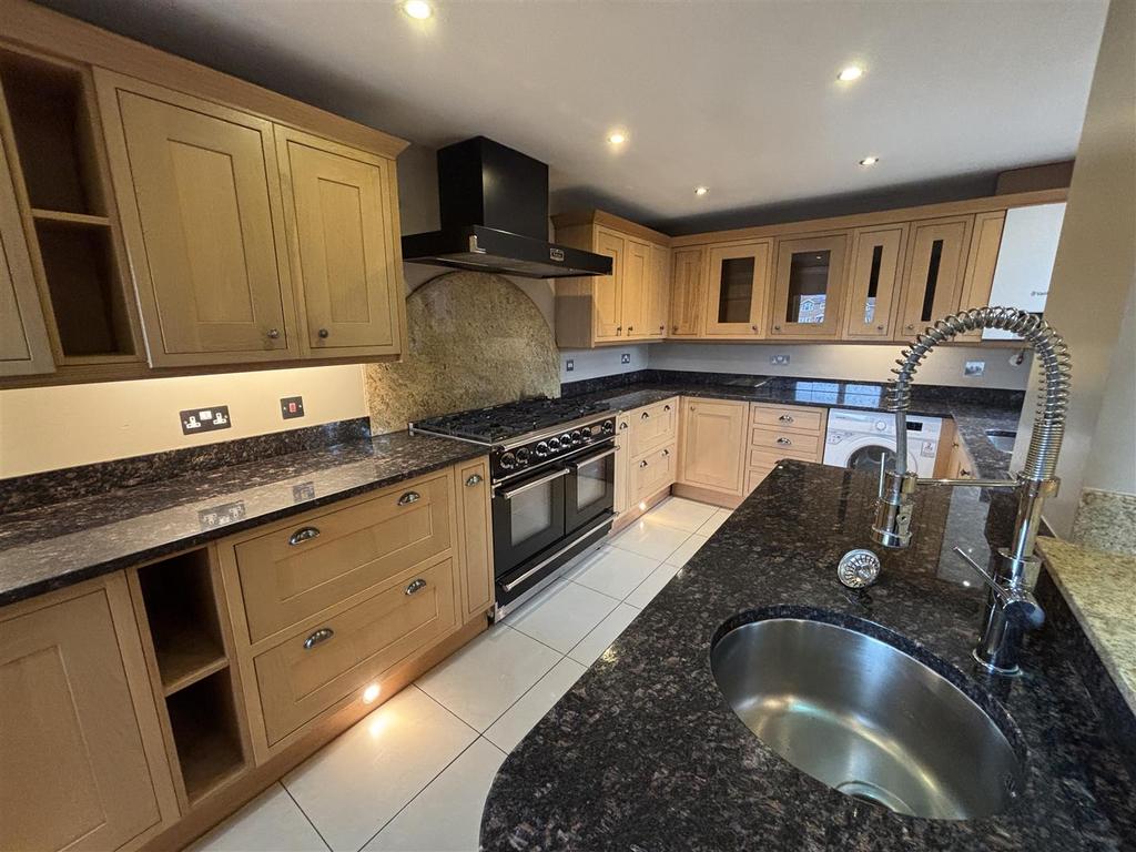 Kitchen new 3.JPEG