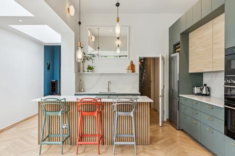 42 Pendle Road, London, SW16 6RU